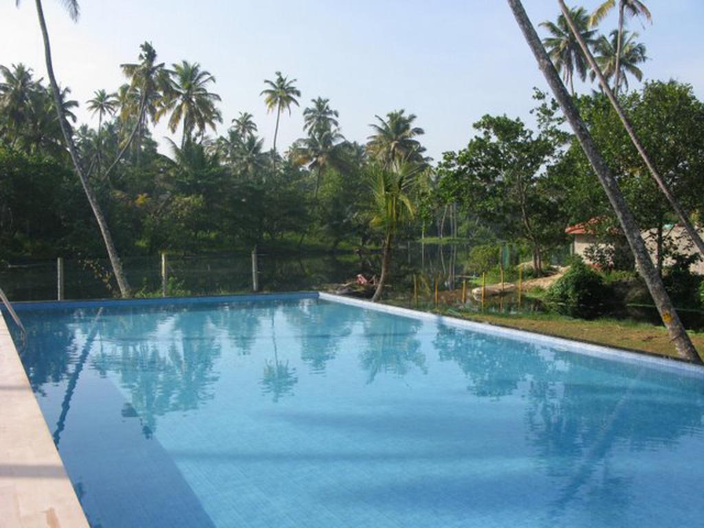 Resort Abad Turtle Mararikulam